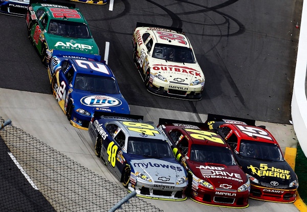 Jimmie Johnson looking to gain on Brad Keselowski in Sunday's Martinsville 500, and Five-Time is on the pole, BradK only 32nd