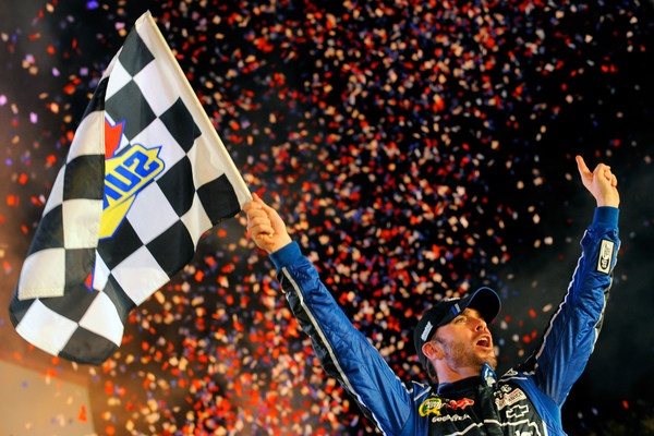Brad and Jimmie rough each other up in the final miles of a furious Texas 500 finish, but shake and make up in victory lane